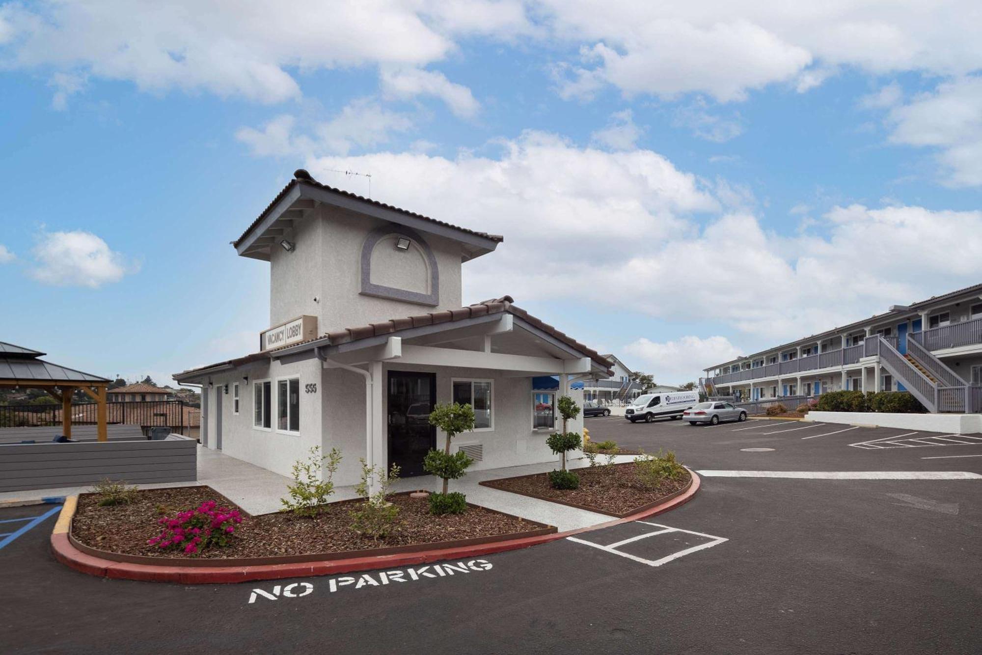 Days Inn By Wyndham Arroyo Grande Pismo Beach 外观 照片